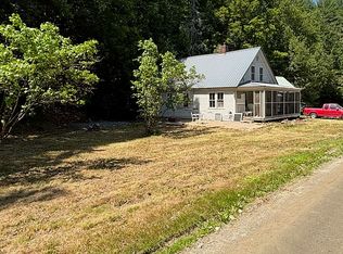 17 River Rd, Newfane, VT 05345