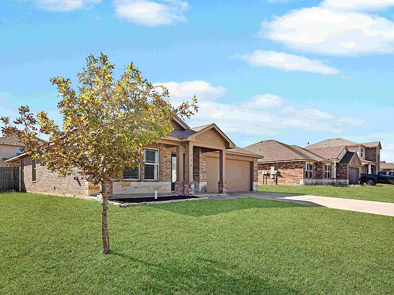 504 W Libra Dr — Photo 3