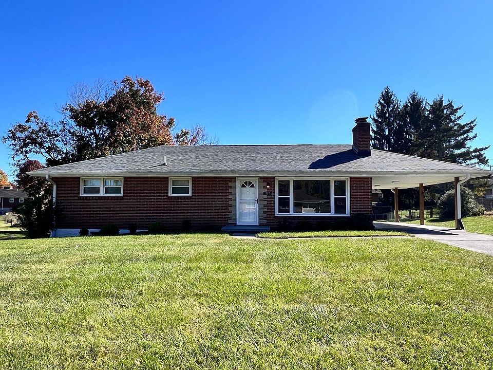 1st image of 135 Ash Dr SE