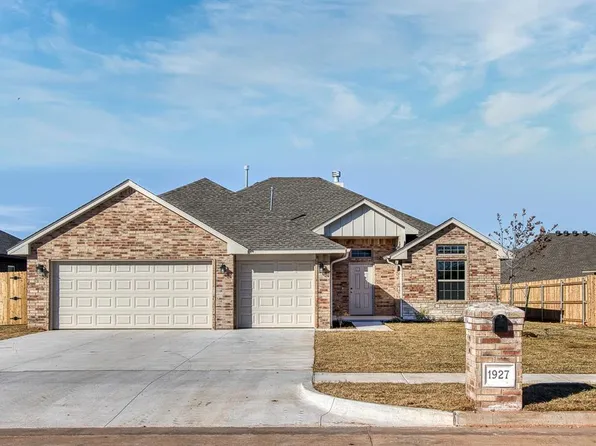 1927 W Flintlock Way, Mustang, OK 73064