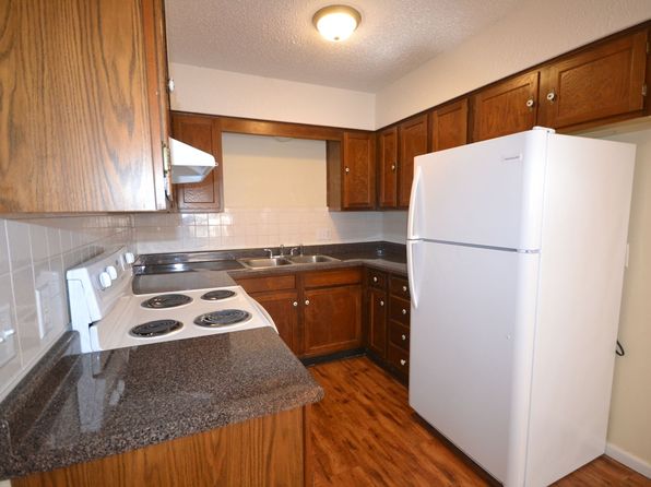 215 W South St APT D