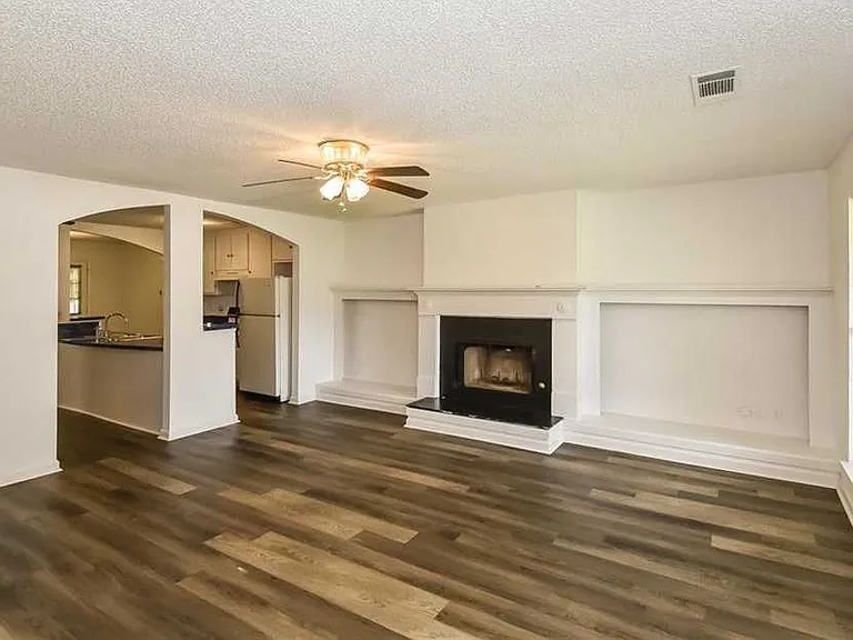 8141 Hynds Springs Ln — Photo 18