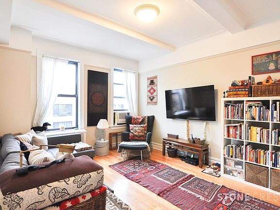 5th image of 200 W 90th St #8R