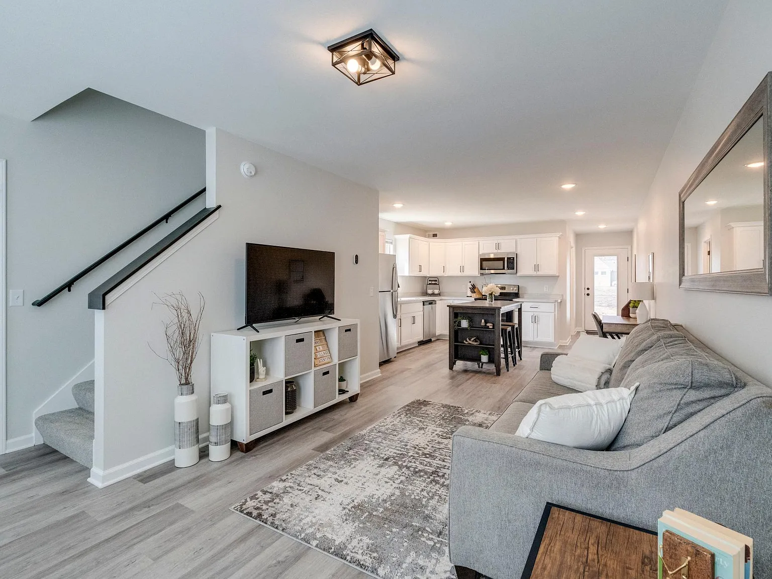 2 bed, 1.5 bath, 1080 sqft, $1,450 — Photo 3