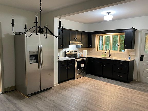 Kitchen with dining area