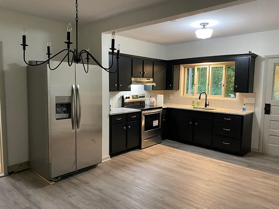 Kitchen with dining area