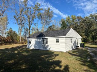 1746 N Mackinaw Rd, Pinconning, MI 48650