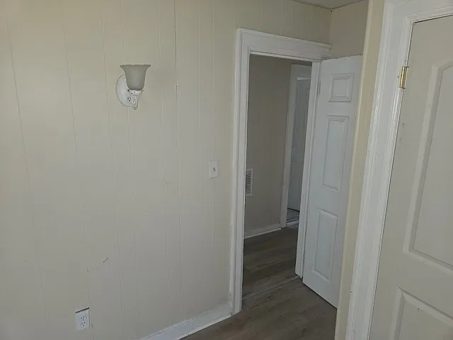 Building Photo - 394 W Ferry St #4