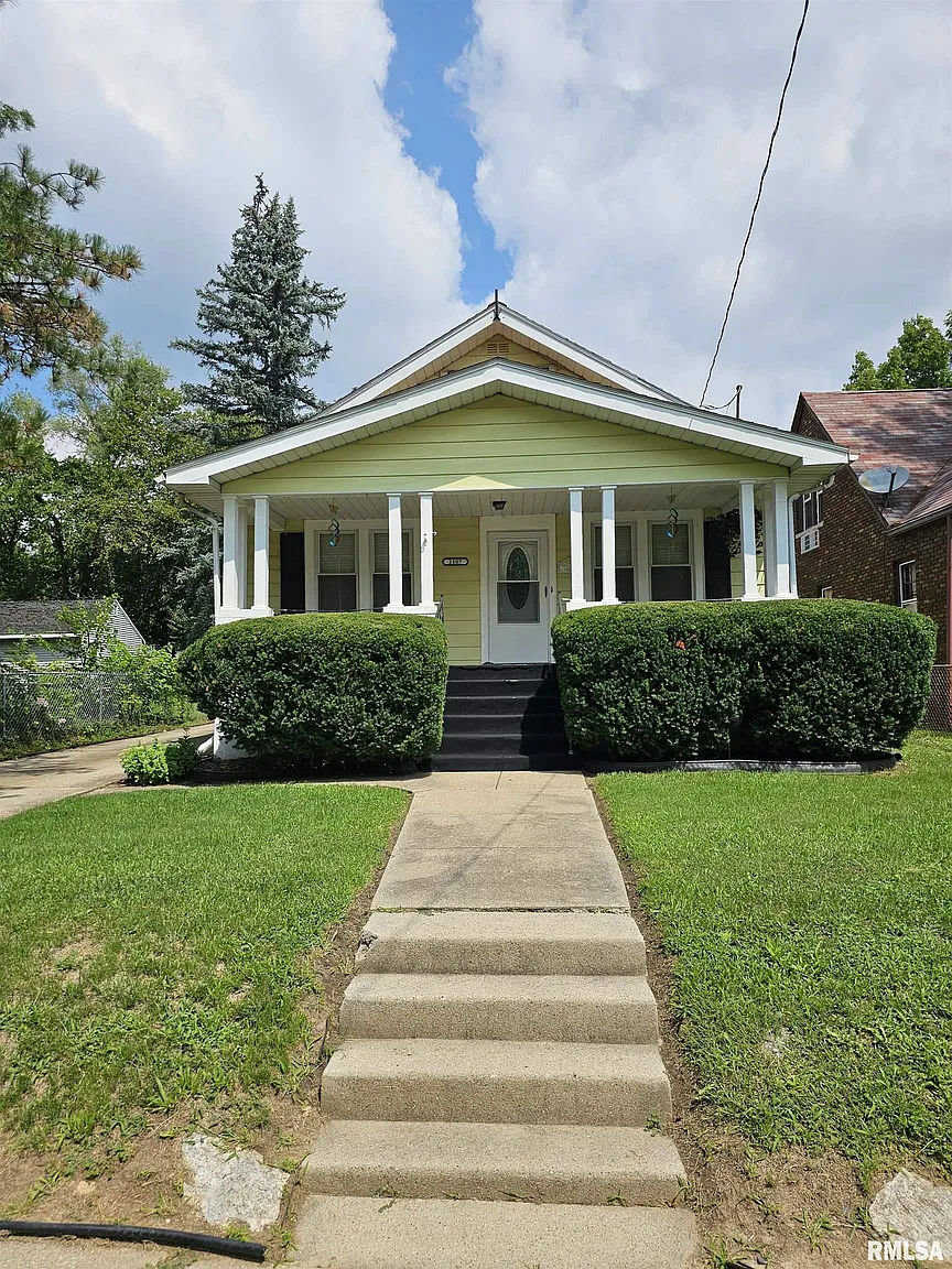 1107 W McClure Ave photo 1