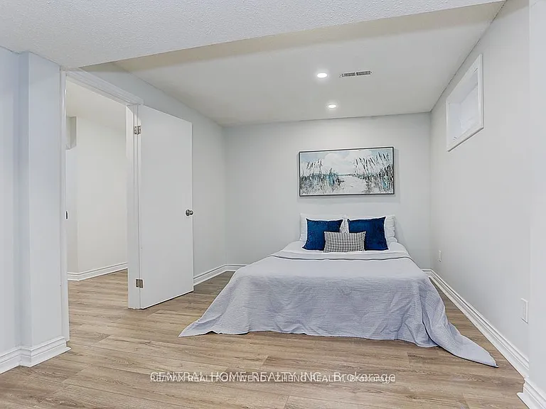 12 Woolen Mill Rd — Photo 31