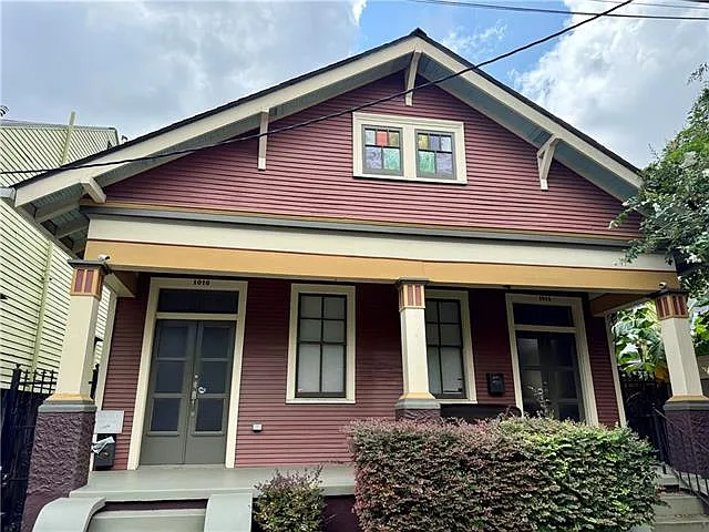 1016 N Robertson St — Photo 1