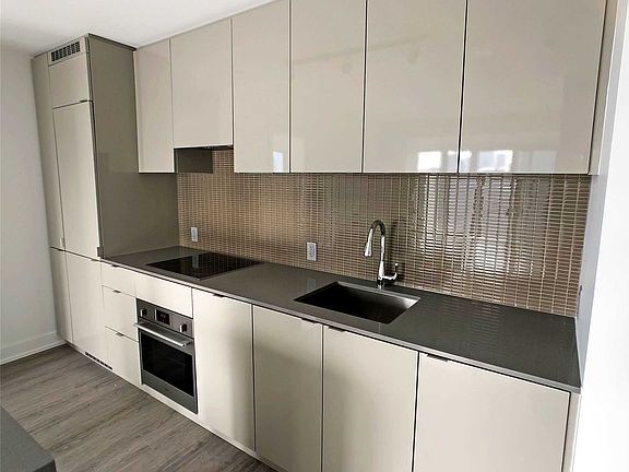 4th image of 7 Grenville St #5211