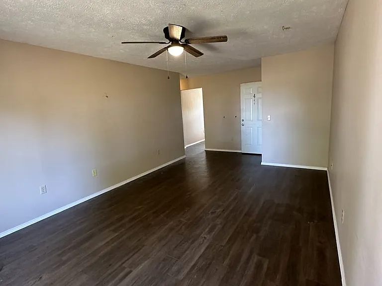 121 Elm St #1-4 — Photo 9
