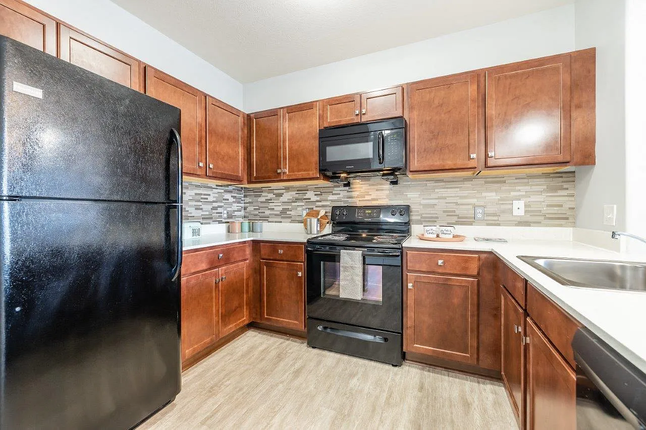 Villa Capri Apartment Homes — Photo 1