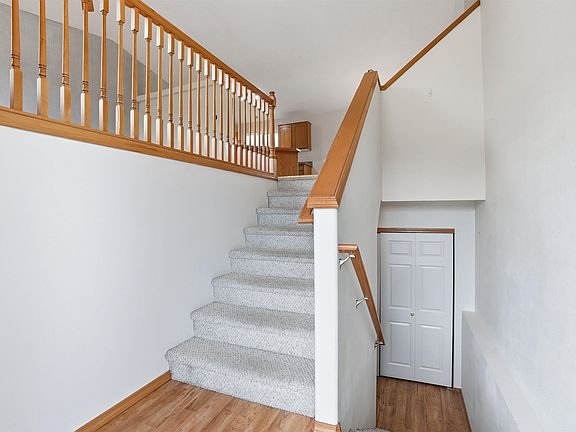 2nd image of 2806 Bethany St