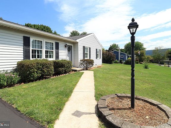 2nd image of 181 Grand Prix Rd