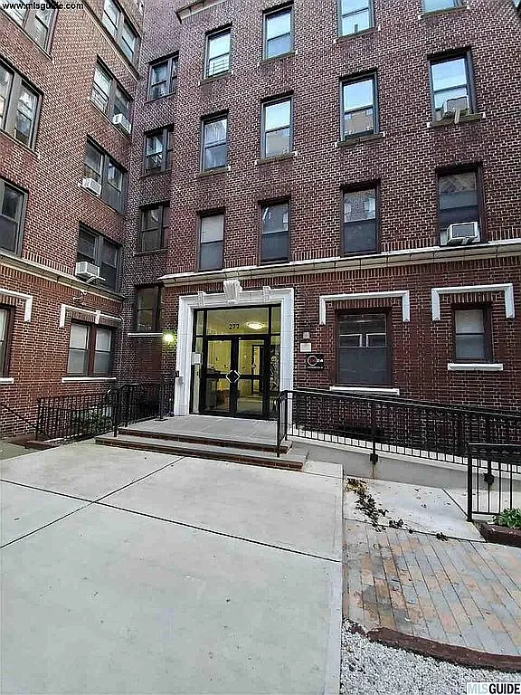 277 Harrison Ave APT B7 photo 1