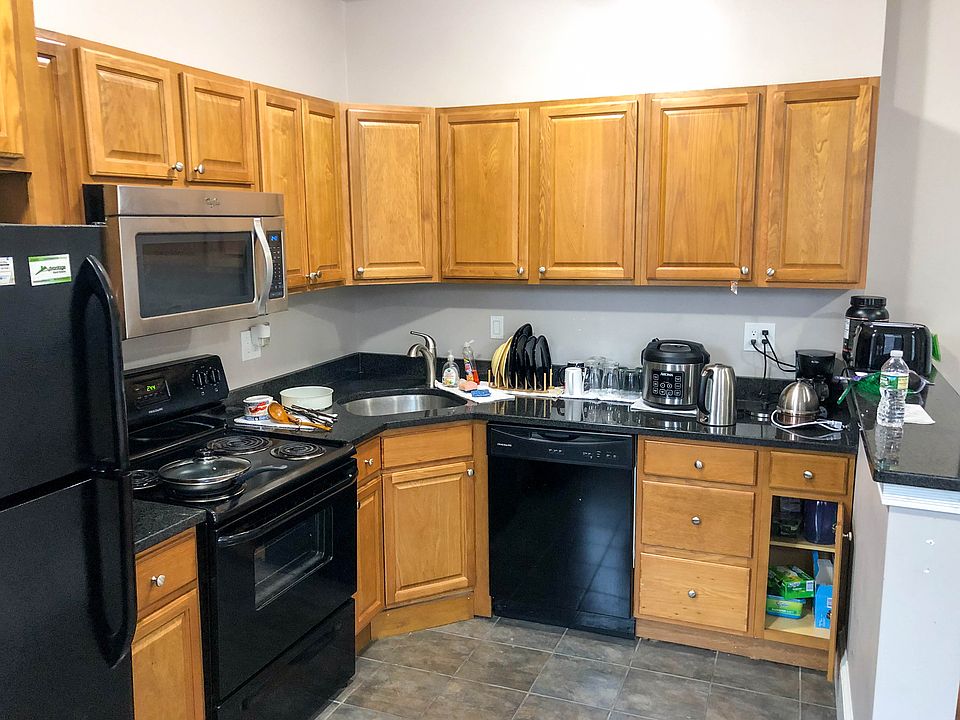1st image of 1068 Commonwealth Ave #62