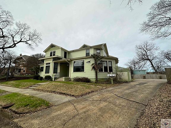 3rd image of 915 E 5th St