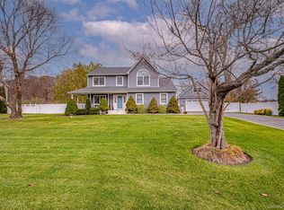 68 Vineyard Way, Riverhead, NY 11901