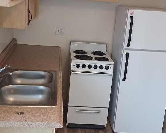 5th image of 4190 Rocky River Dr APT 3