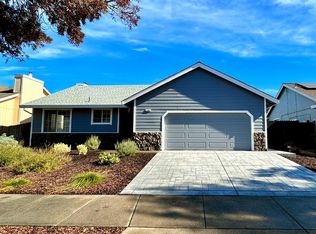 1104 Pippin Cir, Santa Rosa, CA 95407