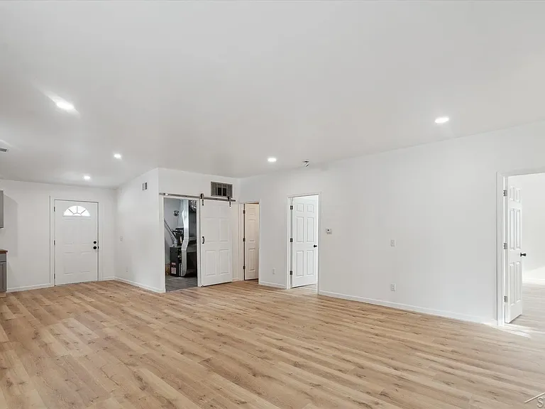356 Shattuck Rd — Photo 11