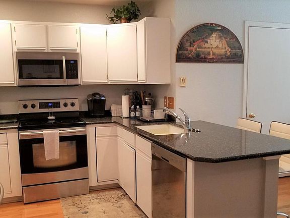 4th image of 240 Marina Ct
