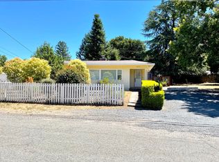 8723 Marianna Dr, Forestville, CA 95436
