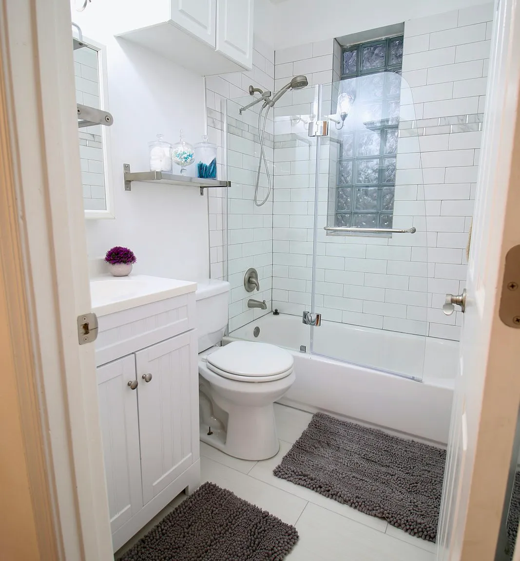 1423 E Street NE, Unit First Floor — Photo 2