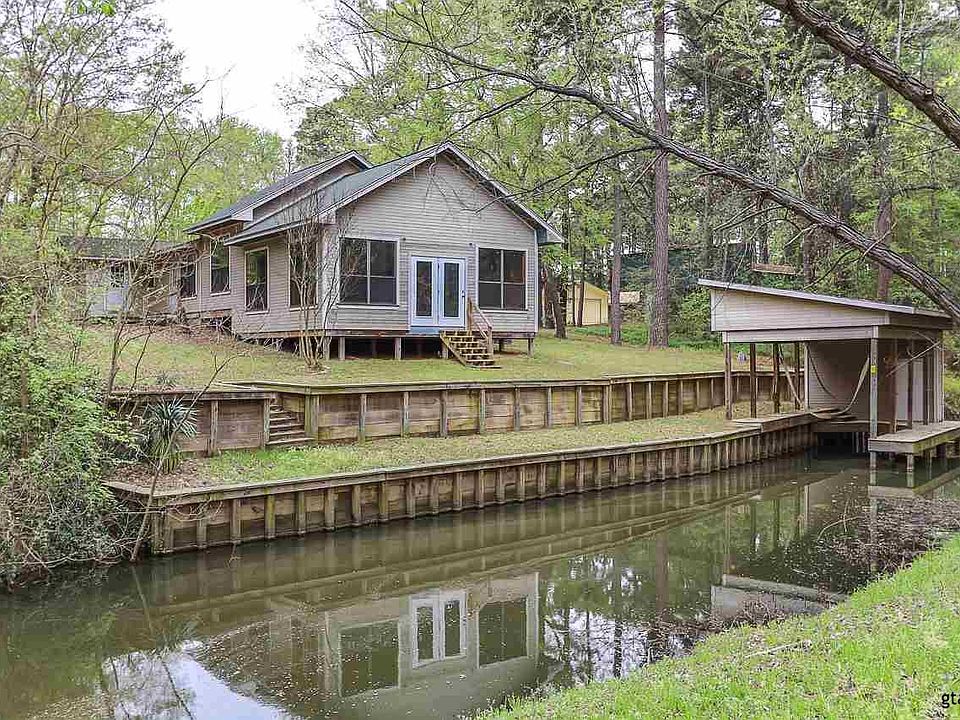 1st image of 448 Lake Dr