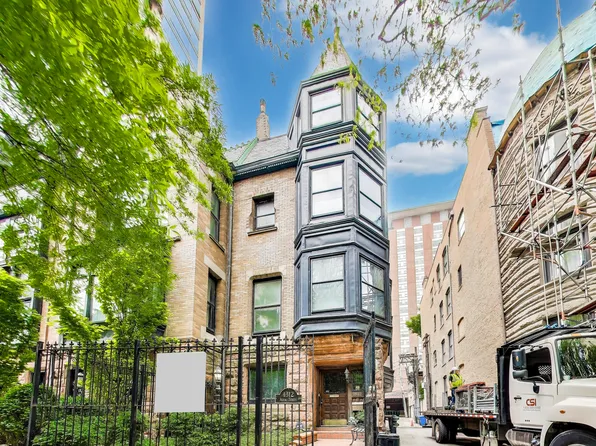 1312 N Astor St, Chicago, IL 60610