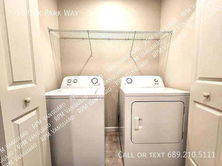 2916 Oak Park Way #D — Photo 13