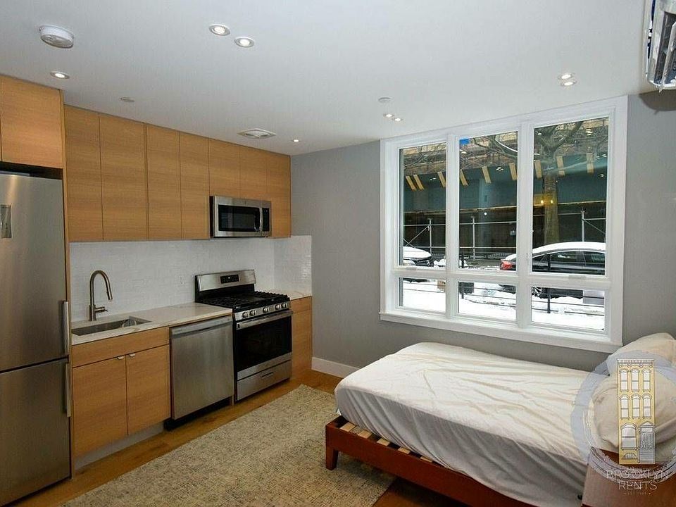 1st image of 37 Irving Pl #A1a