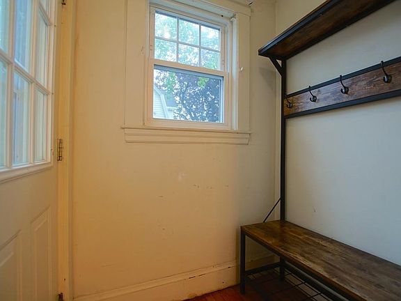 5th image of 17 A Lynnfield St
