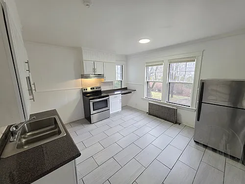  365 Dulude Ave 1stflr Studio Hwincluded Priventry Petok Laundry Prkg Photo 1