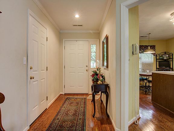 4th image of 5842 Penn Forest Pl