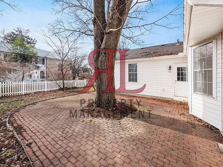 85 Eastmoor Blvd — Photo 59
