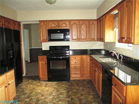 3rd image of 4159 Willow Hollow Dr