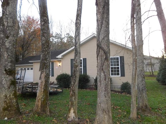 2nd image of 6405 Walnut Breeze Ln