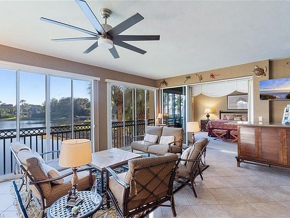 4th image of 720 Waterford Dr Unit 201