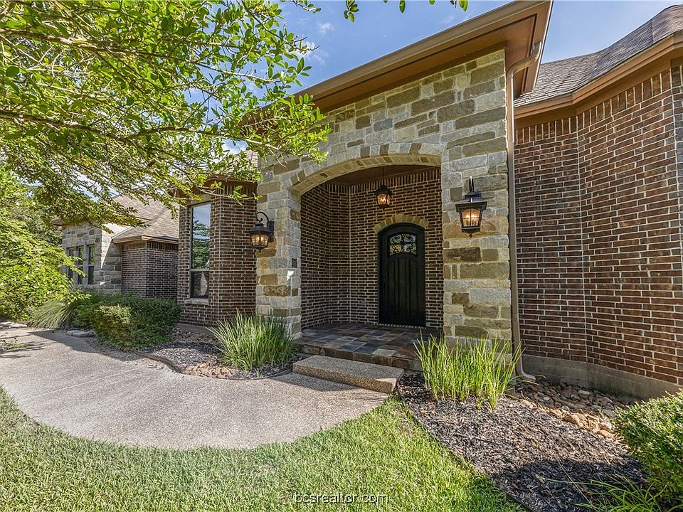 1st image of 18387 Indian Lakes Dr