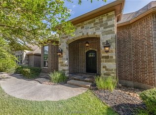 18387 Indian Lakes Dr, College Station, TX 77845