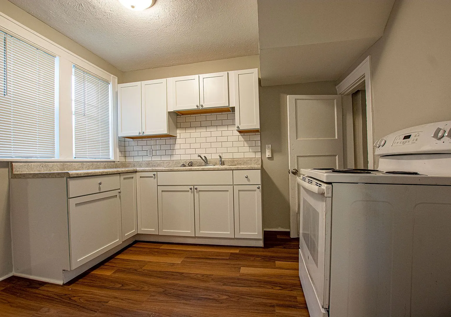 3 Bedroom Rental — Photo 1