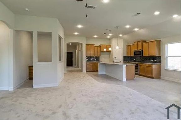 4th image of 2304 Boatman Dr