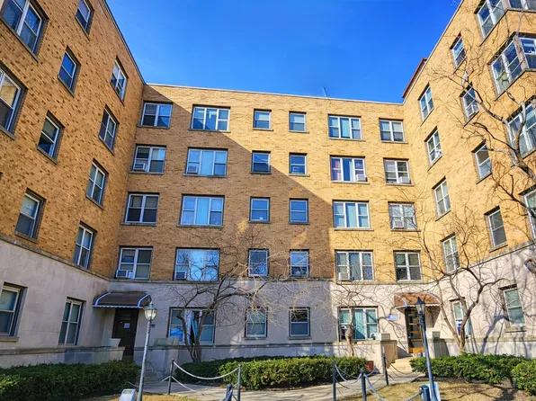 2606 W Balmoral Ave APT 211, Chicago, IL 60625