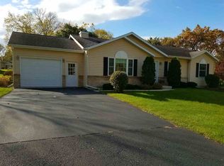 419 E Elizabeth Rd, Oregon, IL 61061