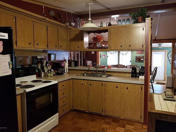 5th image of 289 NE Gilbert Ct