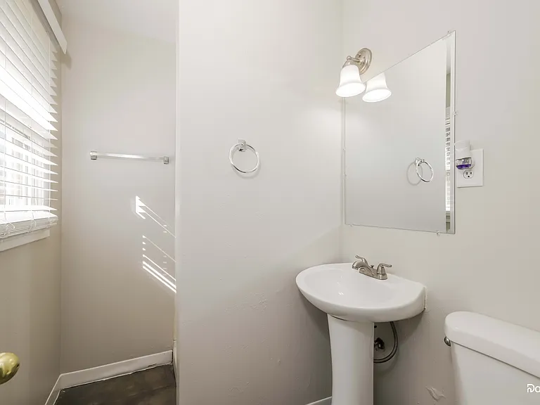 4222 Oak Ridge Dr — Photo 7