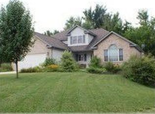 40 Oakside Dr, Collinsville, IL 62234
